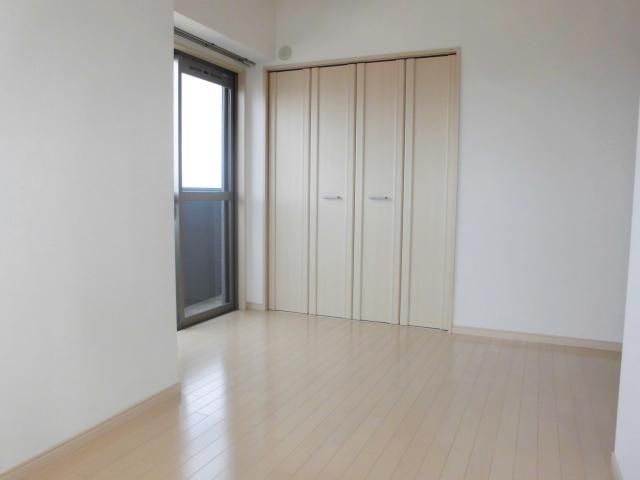 3LDK Apartment for Rent in Yahatanishi-ku, Kitakyushu - Thumbnail 2
