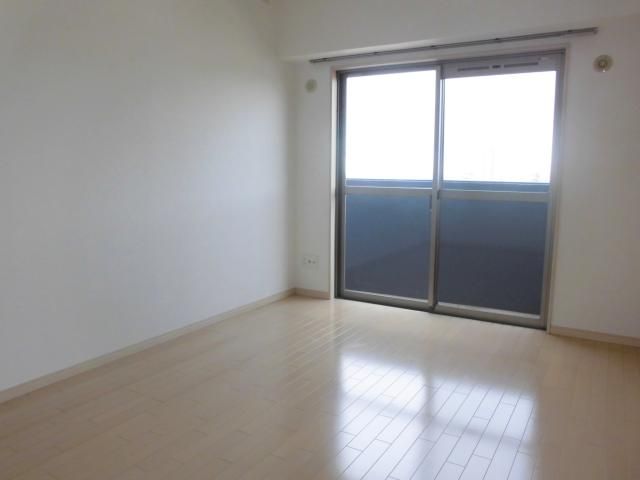 3LDK Apartment for Rent in Yahatanishi-ku, Kitakyushu - Thumbnail 4