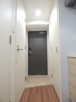 1K Apartment Near Kyobashi Station, Osaka - 22.18 sqm - Thumbnail 2