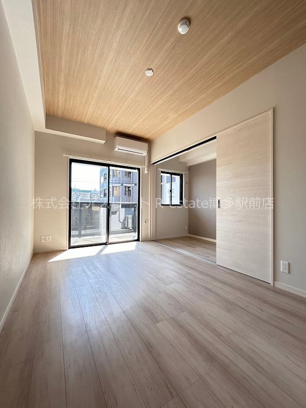 Modern 1LDK Designer Apartment in Hakata Ward, Fukuoka - Thumbnail 4
