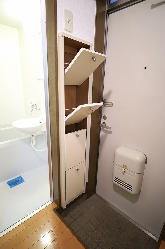1K Apartment for Rent in Chuo-ku, Fukuoka City - Thumbnail 3