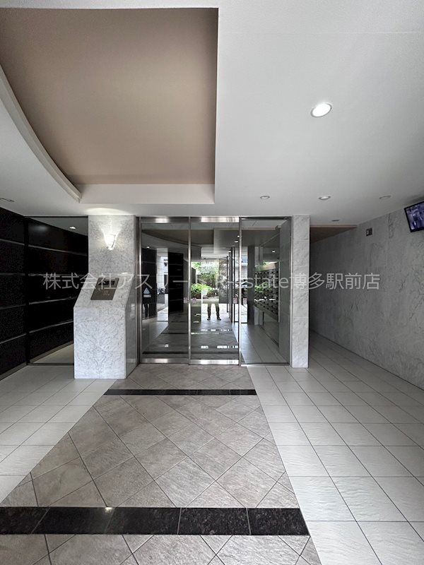 2LDK Apartment for Rent in Hakata Ward, Fukuoka City - Thumbnail 2