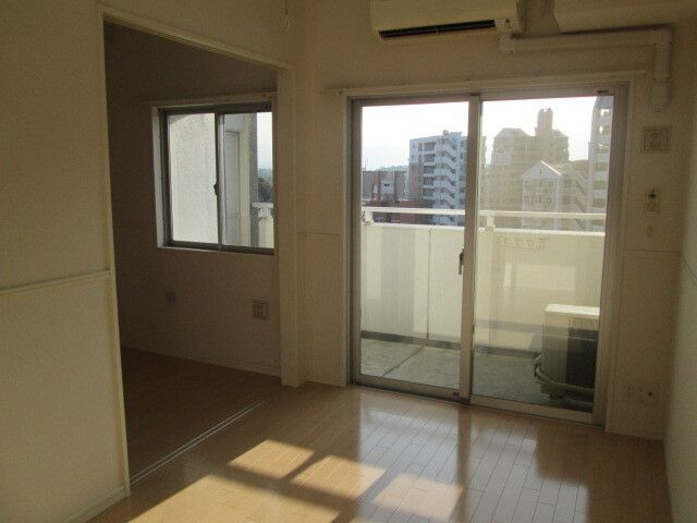 1LDK Apartment for Rent in Minami-ku, Fukuoka City - Thumbnail 2