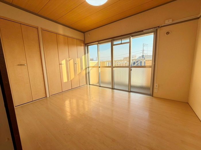 2LDK Apartment for Rent in Kokurakita, Kitakyushu, Fukuoka - Thumbnail 3