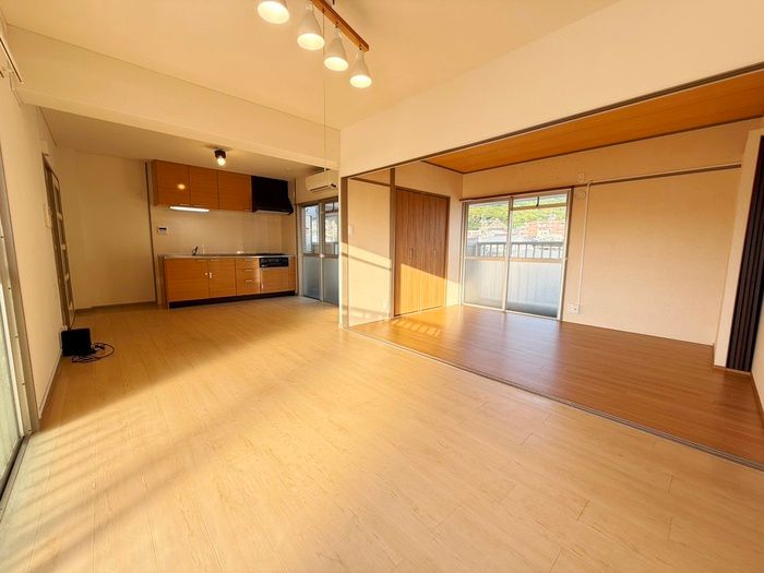 2LDK Apartment for Rent in Kokurakita, Kitakyushu, Fukuoka - Thumbnail 2