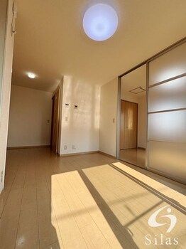 2DK Apartment for Rent in Moriguchi City, Osaka - 49.21m² - Thumbnail 4