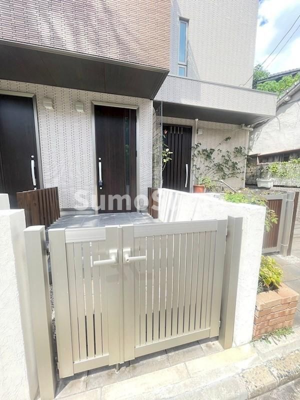 2LDK Apartment for Rent in Fukuoka Chuo Ward - Thumbnail 2
