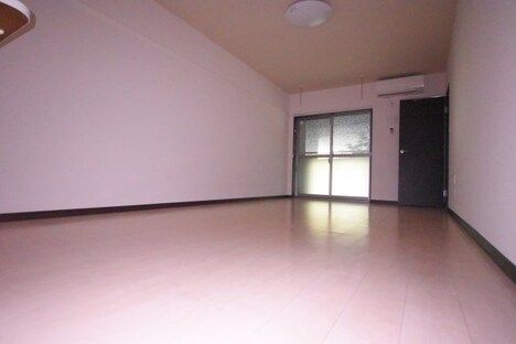 2LDK Apartment for Rent in Nogata, Nakano-ku, Tokyo - Thumbnail 4