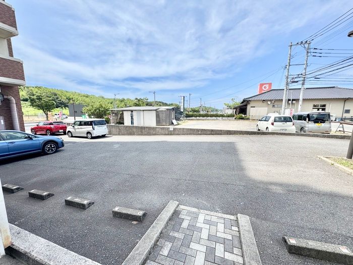 1K Apartment for Rent in Wakamatsu-ku, Kitakyushu - Thumbnail 3