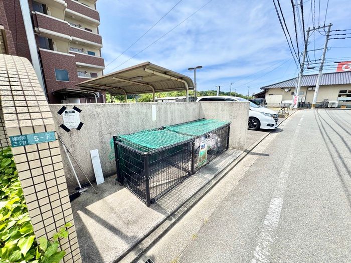 1K Apartment for Rent in Wakamatsu-ku, Kitakyushu - Thumbnail 4