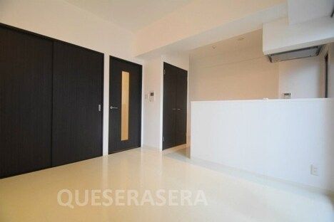 1LDK Apartment for Rent in Tsurumi-ku, Osaka – 43m² - Thumbnail 3