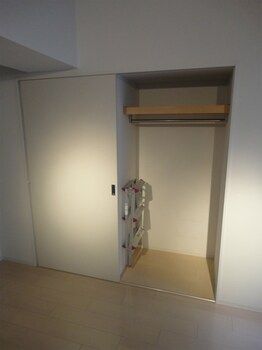 1K Apartment for Rent in Chuo Ward, Osaka Near Honmachi Station - Thumbnail 3