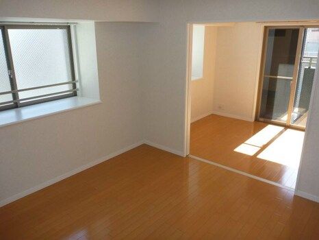 1LDK Apartment for Rent in Hakata-ekimae, Fukuoka City - Thumbnail 2