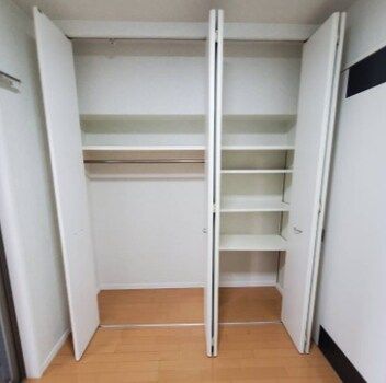 1LDK Apartment for Rent in Hakata-ekimae, Fukuoka City - Thumbnail 3