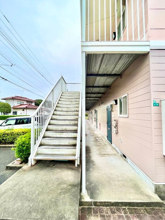 2DK Apartment for Rent in Yahatanishi Ward, Kitakyushu - Thumbnail 2