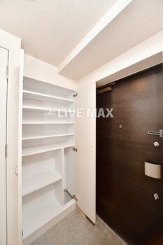 1K Apartment for Rent in Hakata, Fukuoka - 22.76m² - Thumbnail 2