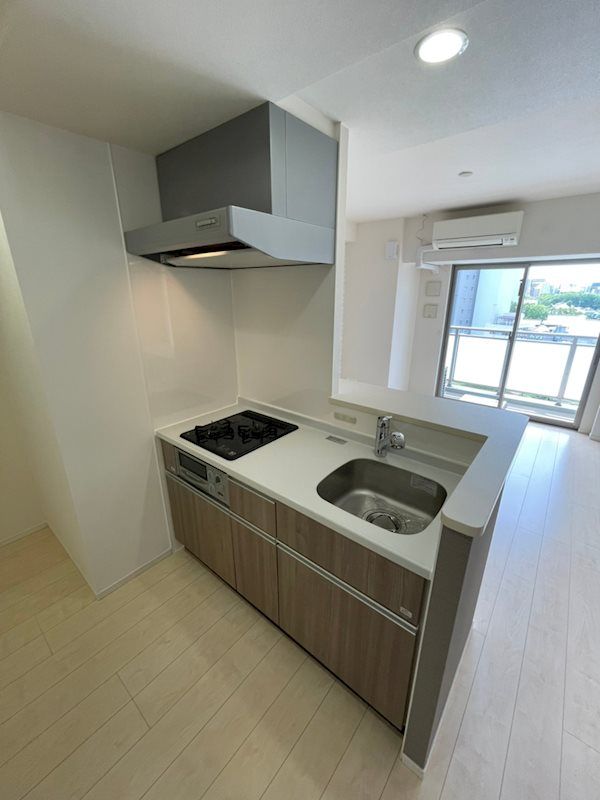 1LDK Apartment for Rent in Hakataekimae, Fukuoka - Thumbnail 3