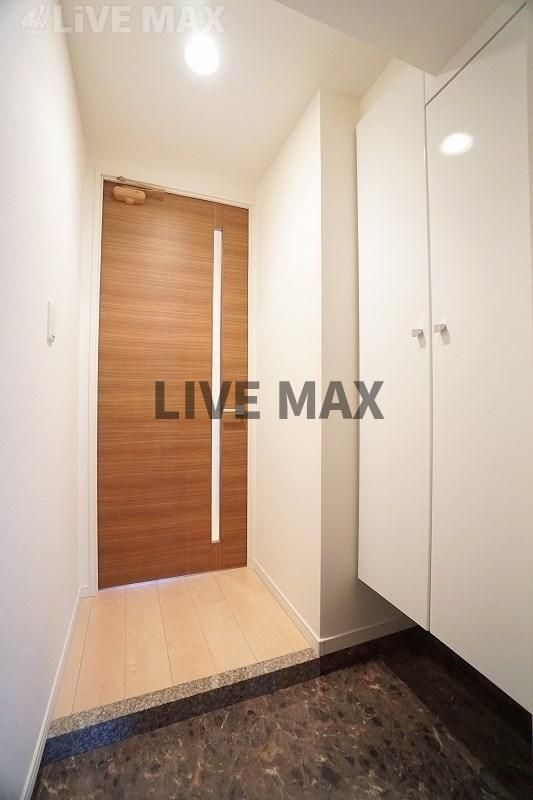 1LDK Apartment for Rent in Chuo-ku, Fukuoka City - Thumbnail 2