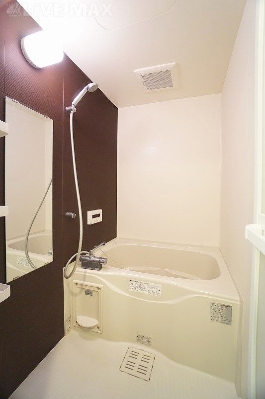 1K Apartment for Rent in Hakata-ku, Fukuoka Near Hakata Station - Thumbnail 3