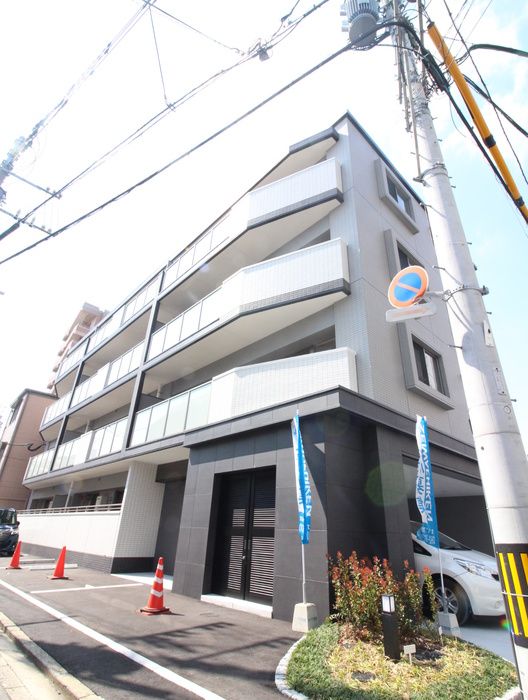 2LDK Apartment for Rent in Chuo-ku, Fukuoka - 60.72m² - Thumbnail 2