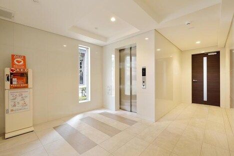 2LDK Apartment for Rent in Nishigotanda, Shinagawa, Tokyo - Thumbnail 2