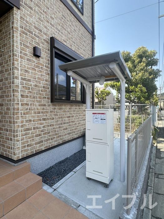 2LDK Apartment for Rent in Wakamatsu-ku, Kitakyushu - Thumbnail 2