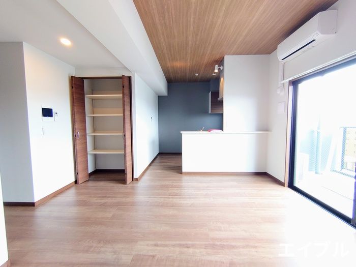 Modern 2LDK Apartment for Rent in Hakata-ku, Fukuoka - Thumbnail 4
