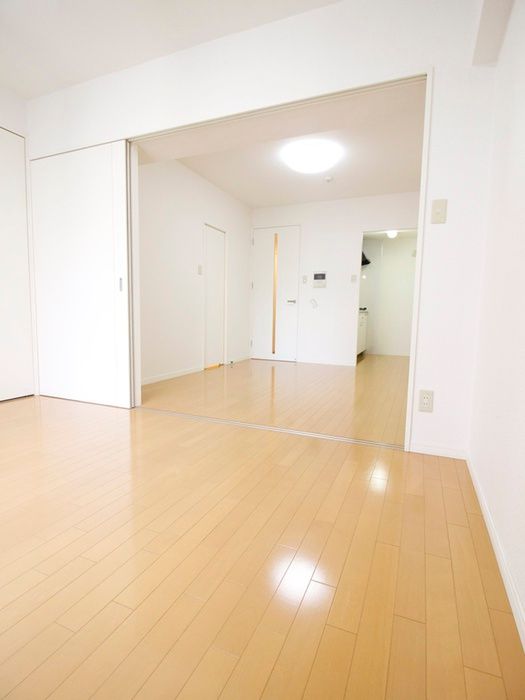 1LDK Apartment for Rent in Chuo-ku, Fukuoka City - Thumbnail 4