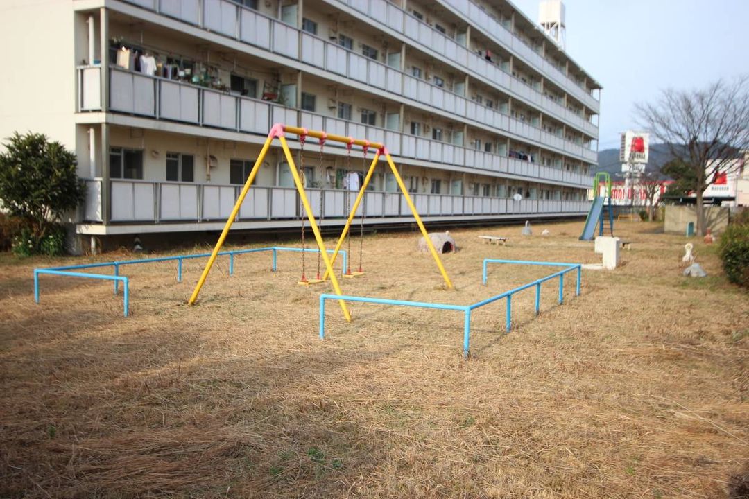 2LDK Apartment for Rent in Yahatanishi-ku, Kitakyushu, 53.96m² - Thumbnail 2