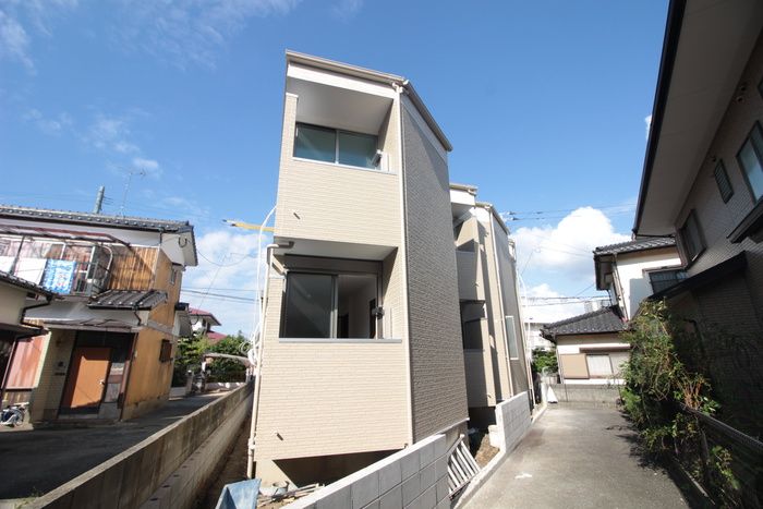 1LDK Apartment for Rent in Chihaya, Higashi-ku, Fukuoka City - Thumbnail 3