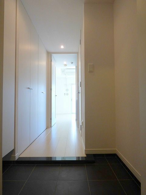 1LDK Apartment for Rent in Hakata-ku, Fukuoka near Gofukumachi Station - Thumbnail 3