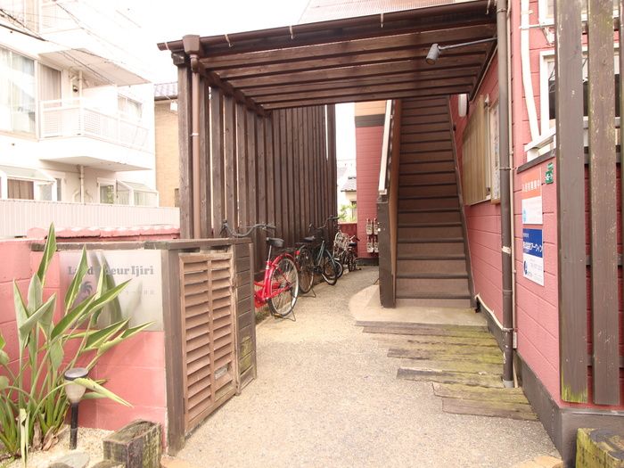 1R Apartment for Rent in Fukuoka City, Minami Ward - Thumbnail 4