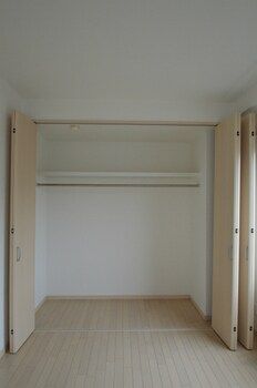 2LDK+S Apartment for Rent in Miyakojima, Osaka - Thumbnail 4