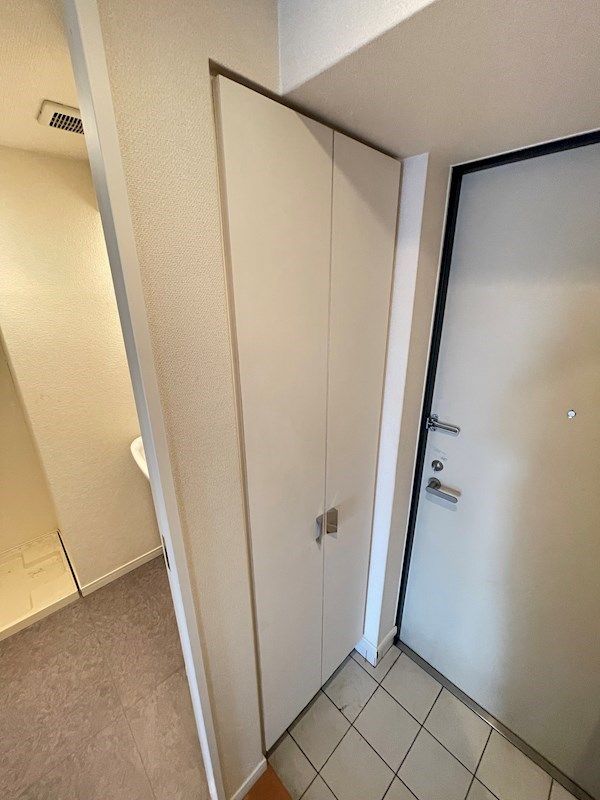 1LDK Apartment for Rent in Hakata-ku, Fukuoka City - Thumbnail 2