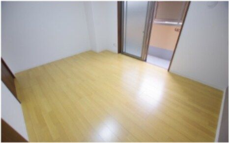1K Apartment for Rent in Miyakojima, Osaka Near Sakuranomiya Station - Thumbnail 3