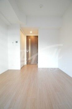 1K Apartment Near Kyobashi Station, Osaka - Thumbnail 3