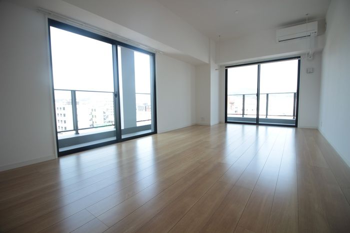 Modern 2LDK Apartment for Rent in Kashii, Fukuoka - Thumbnail 4