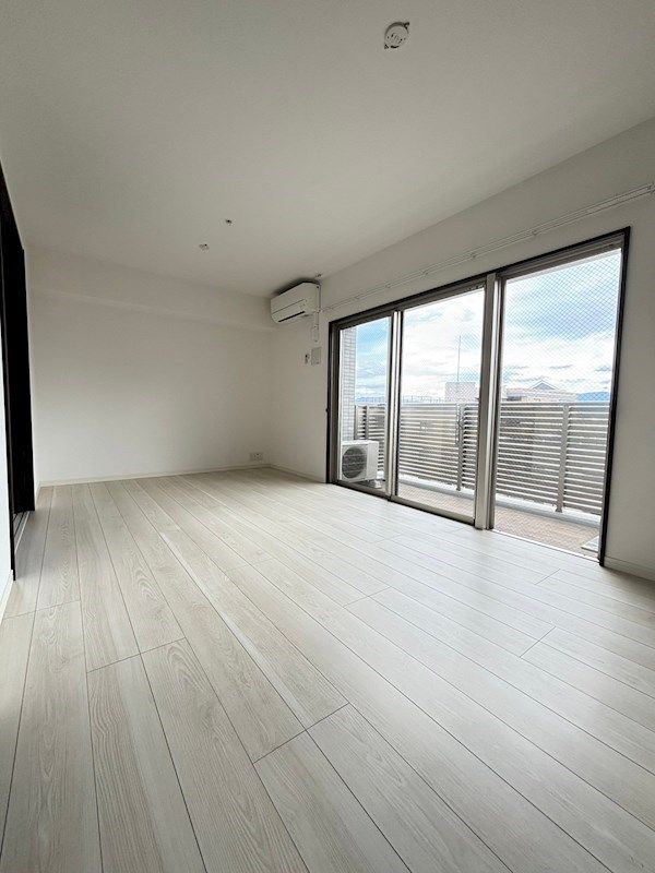 1LDK Apartment for Rent in Fukuoka Higashi Ward - Thumbnail 3