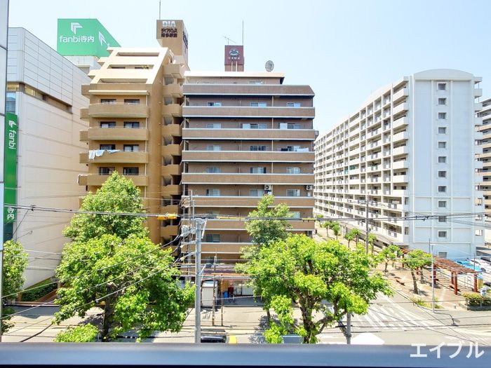 2LDK Apartment for Rent in Hakata-ekimae, Fukuoka - Thumbnail 2