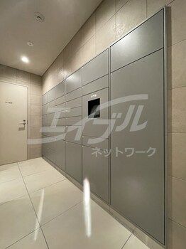 Modern 1LDK Apartment for Rent in Chuo Ward, Osaka - Thumbnail 4