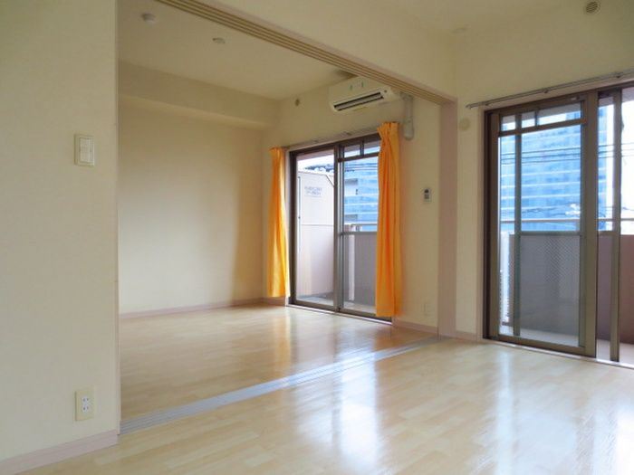 1LDK Apartment for Rent in Hakata-ku, Fukuoka - 37.67m² - Thumbnail 3