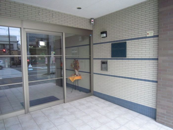 1LDK Apartment for Rent in Hakata-ku, Fukuoka - 37.67m² - Thumbnail 2
