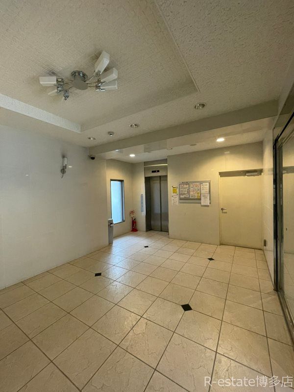 1K Apartment for Rent in Chuo-ku, Fukuoka City - Thumbnail 4