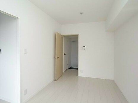 1K Apartment for Rent in Hakata-ku, Fukuoka - 24.18m² - Thumbnail 3