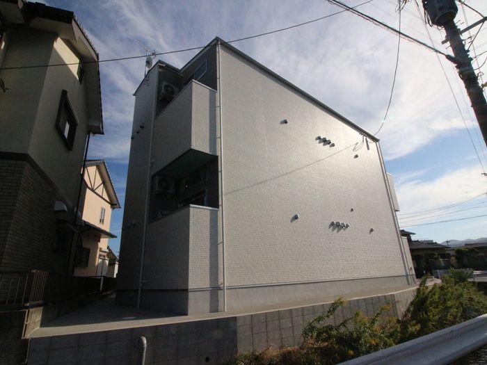 1K Apartment for Rent in Jirōmaru, Sawara-ku, Fukuoka - Thumbnail 2