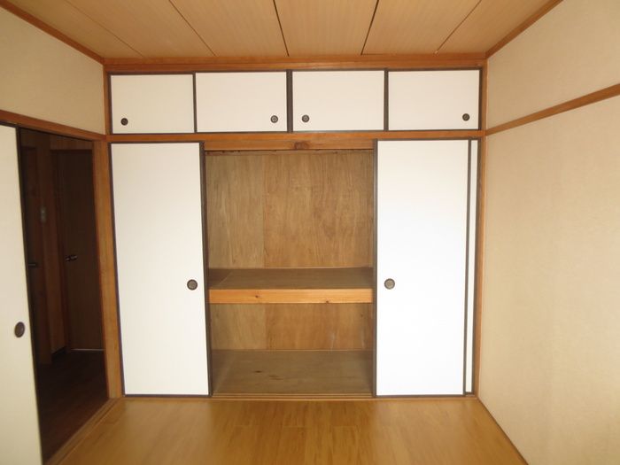 2DK Apartment for Rent in Kiyama, Yahatanishi Ward, Kitakyushu - Thumbnail 4