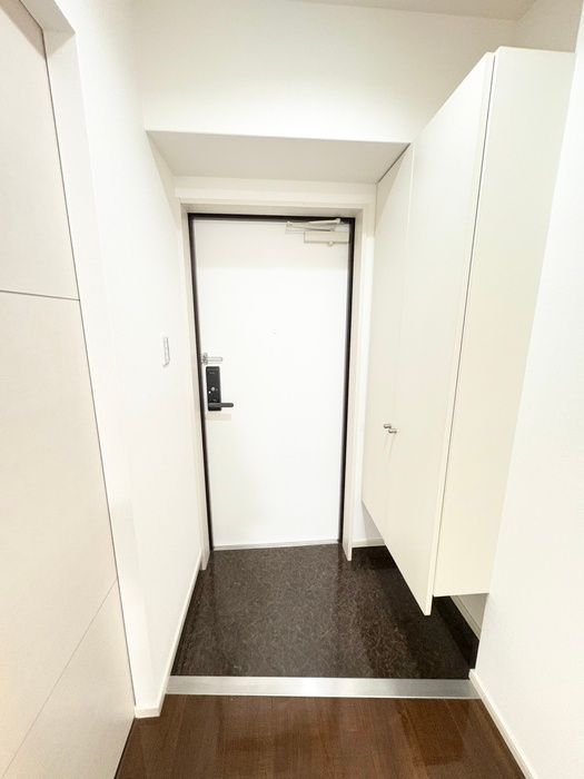 1LDK Apartment for Rent in Kokurakita-ku, Kitakyushu - Thumbnail 2