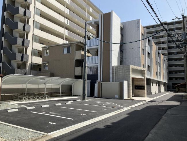 Modern 1LDK Apartment for Rent in Hakata-ku, Fukuoka - Thumbnail 4
