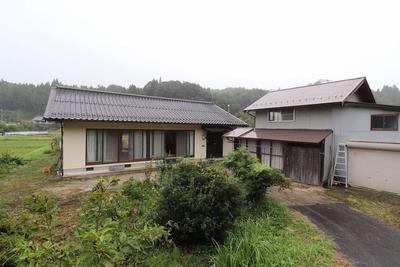 No.211 A single-story detached house with a field surrounded by beautiful rural scenery. (Introduction video available) - Okuizumo Town Settlement Support Site Deep Town Okuizumo — Image 1, Okuizumo, Shimane