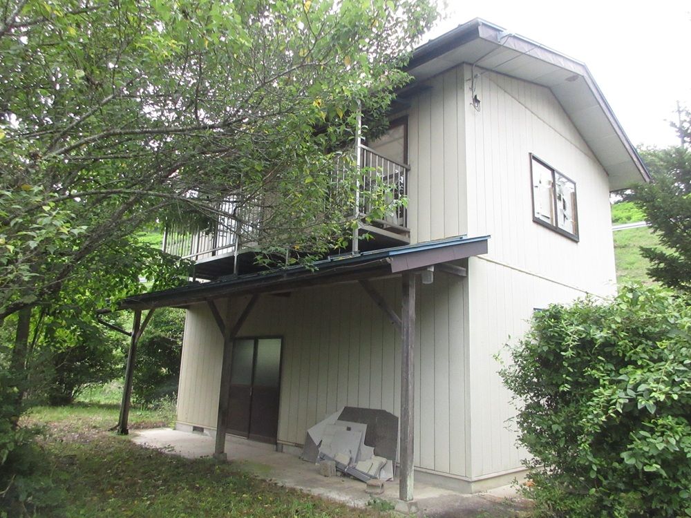 Traditional House for Sale in Tōno, Iwate on Large Land Plot - Thumbnail 2